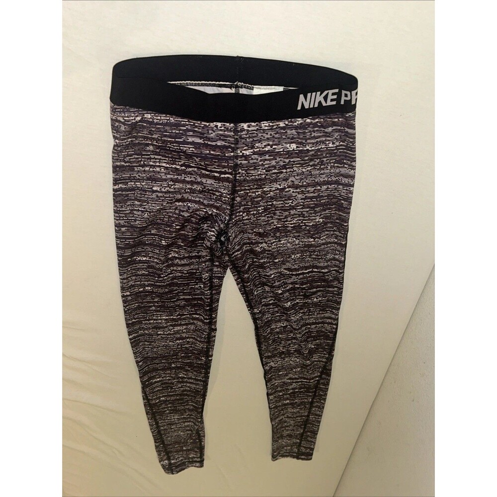 Nike Dri Fit Medium Compression Pull On Capri Leggings